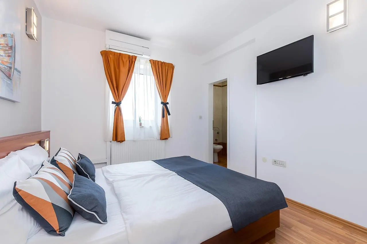 Villa Nada Lovran Guest house