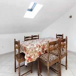 apartment-aida-trogir.hotels-in-trogir.com/