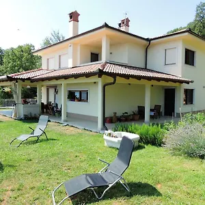 4* Vendégház Lina